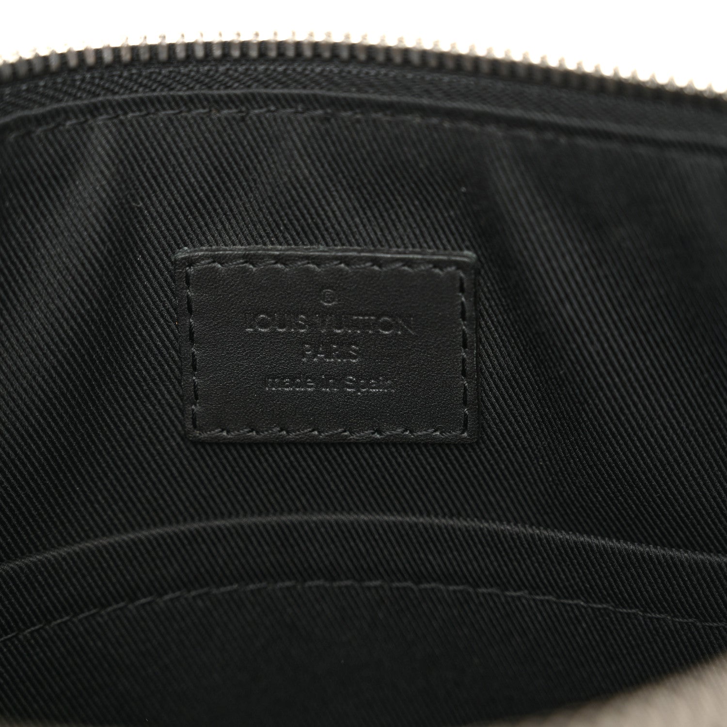 Louis Vuitton Damier Infini Discovery Messenger BB Onyx 6 of 11