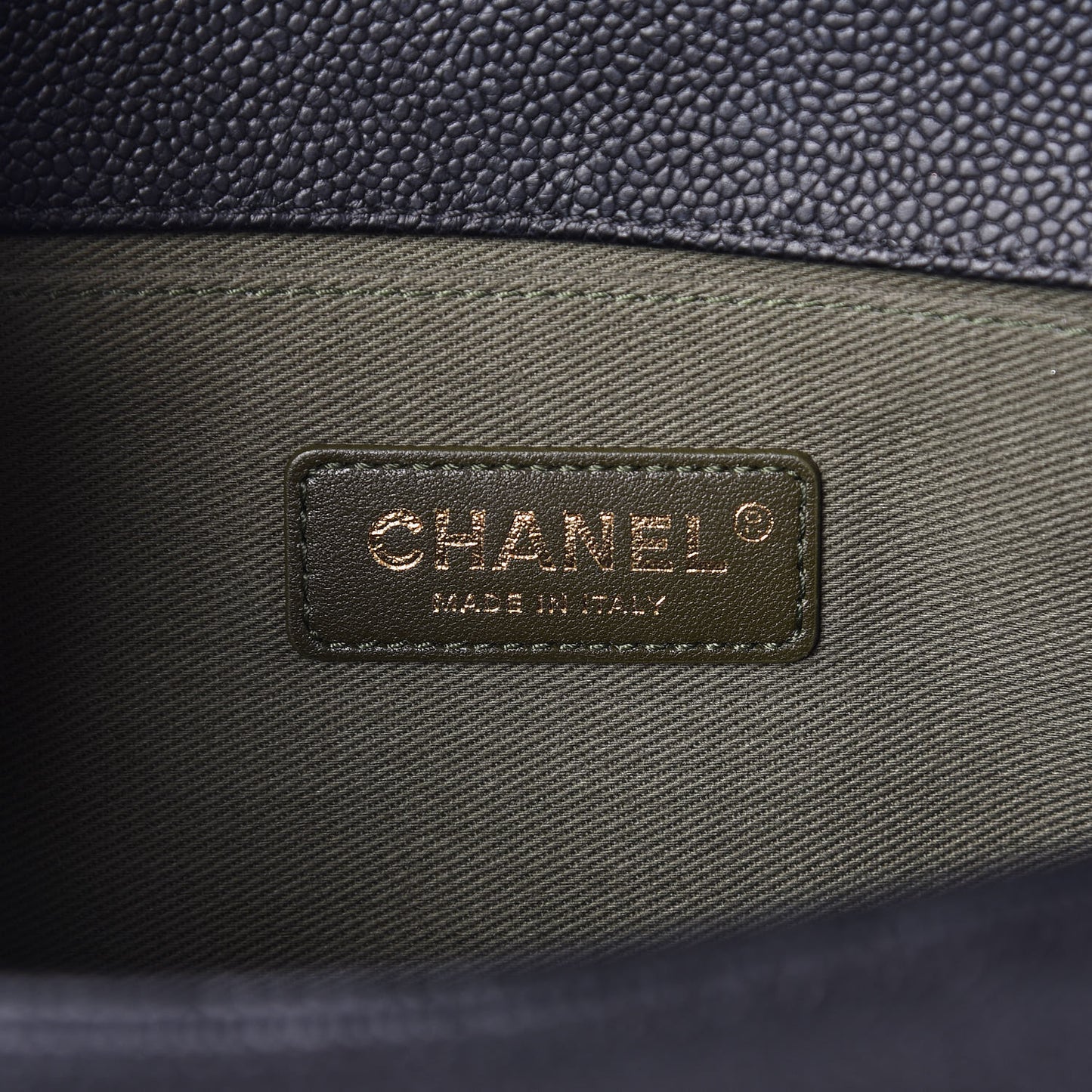 Caviar Quilted Medium Boy Flap Black