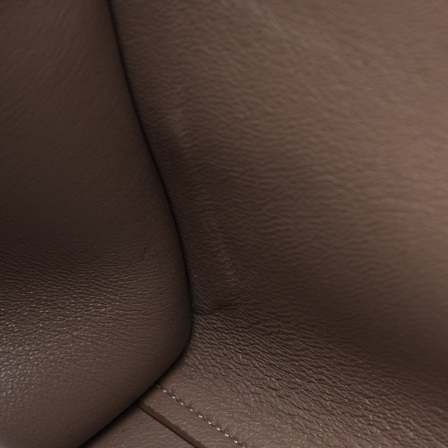 Drummed Calfskin Suede Small Trapeze Dune
