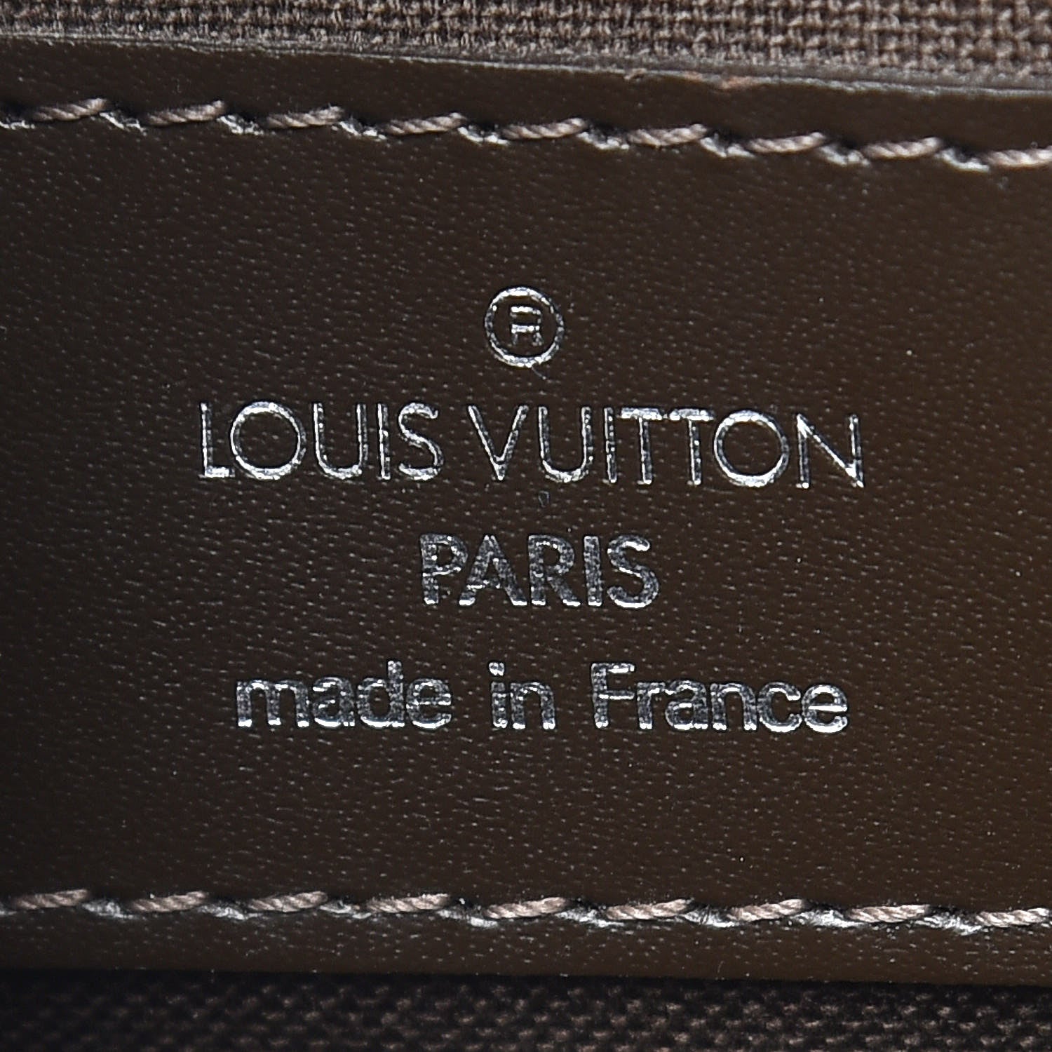 Louis Vuitton Taiga Kasbek PM Grizzli 8 of 10