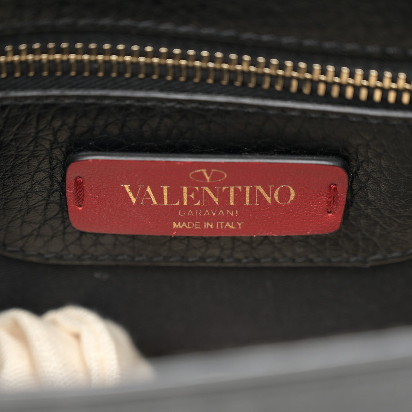 Grained Calfskin Rockstud Saddle Bag Black