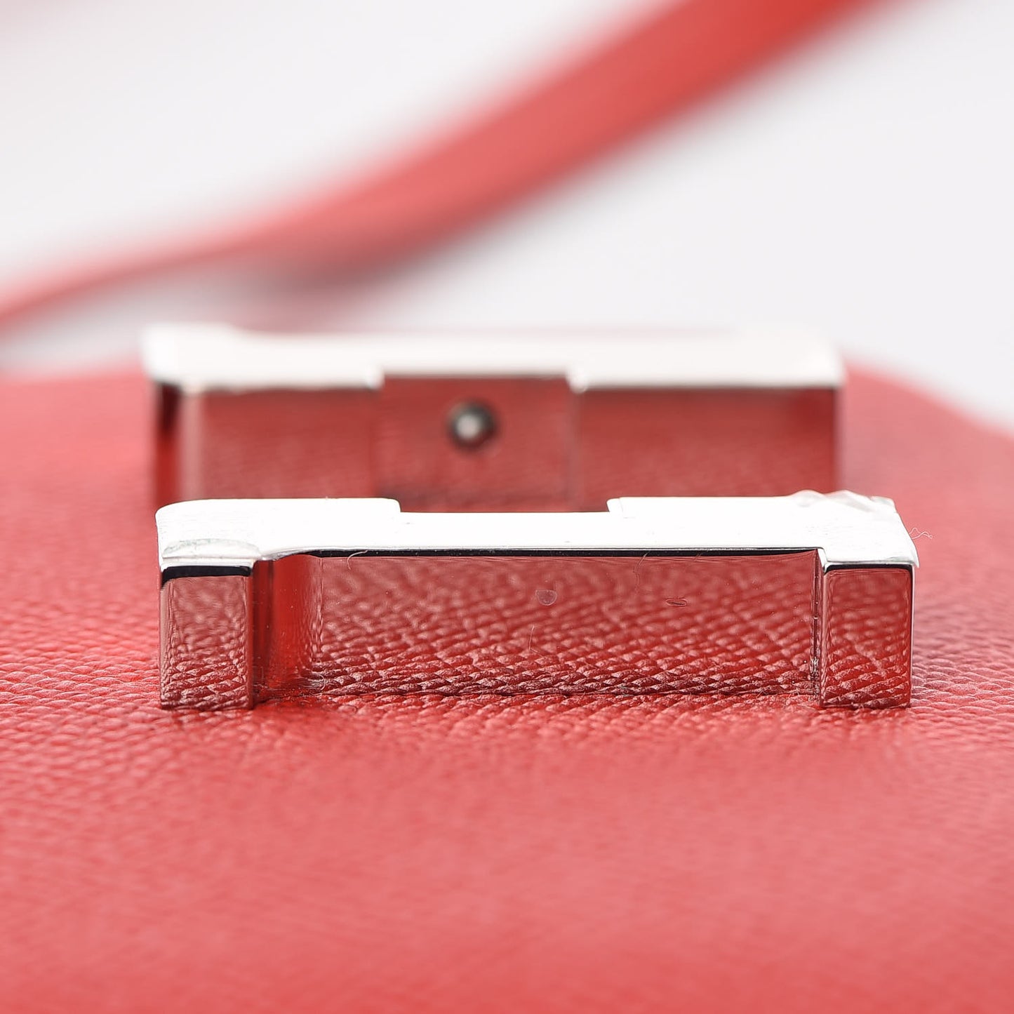 Epsom Constance 18 Rouge de Coeur