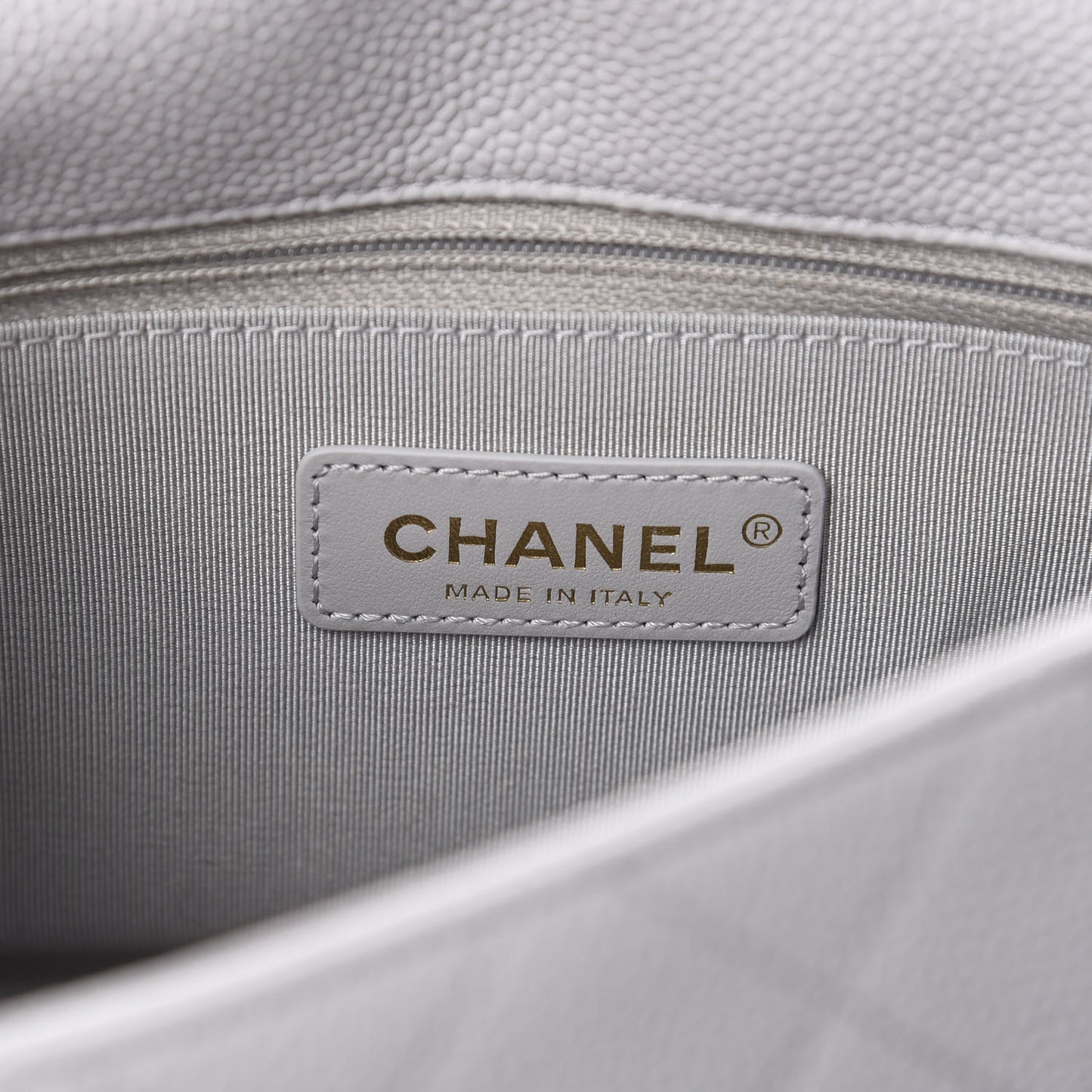 Caviar Quilted City Walk Flap Light Grey
