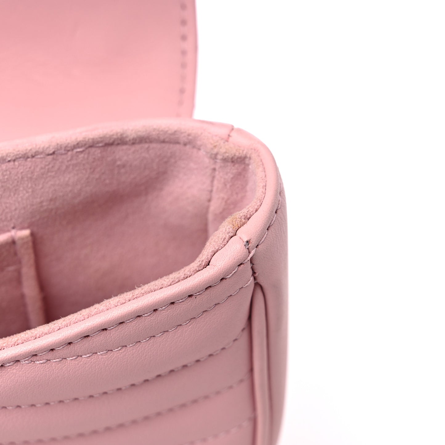 Calfskin New Wave Chain MM Smoothie Pink