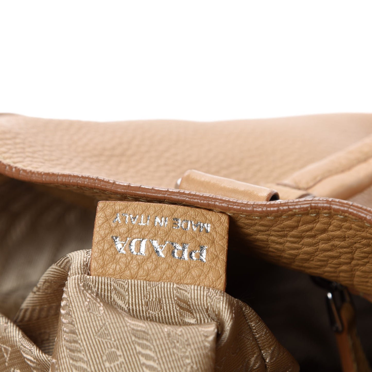 Vitello Daino Pushlock Tote Sughero