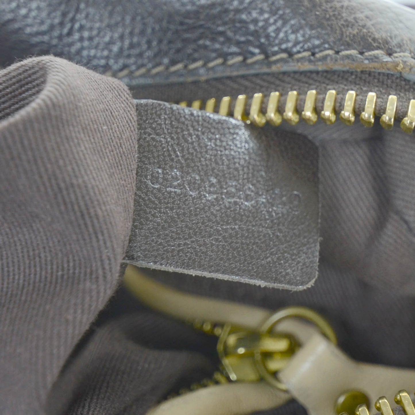 Calfskin Medium Paraty Rock