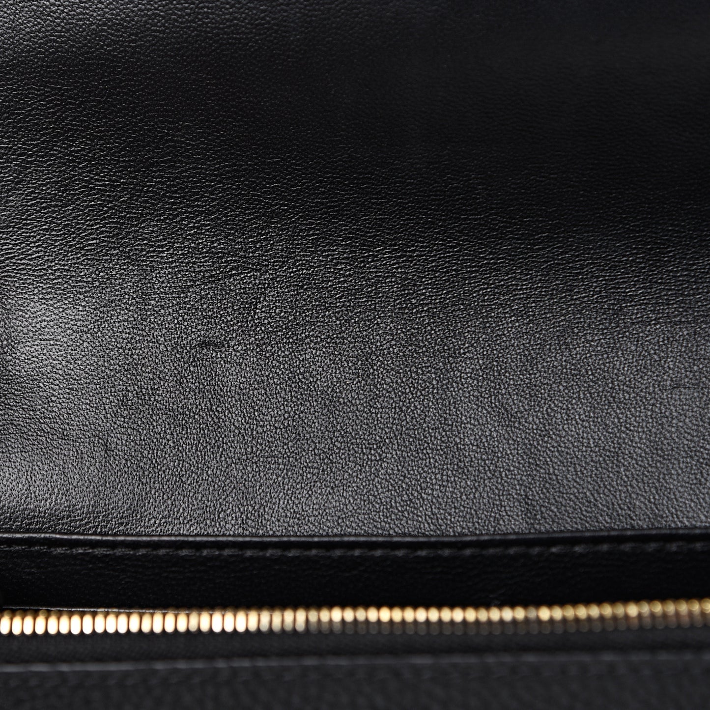 Small Classic Grain Calfskin Small Darley Black