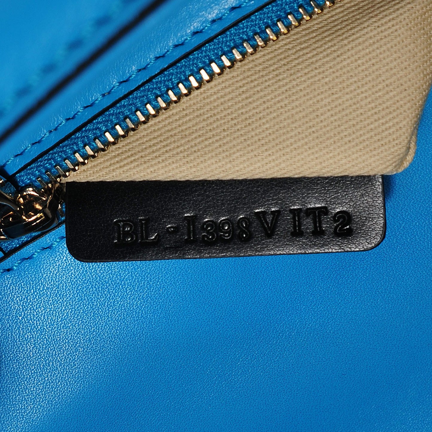 Vitello Medium Glam Lock Rockstud Flap Parrot