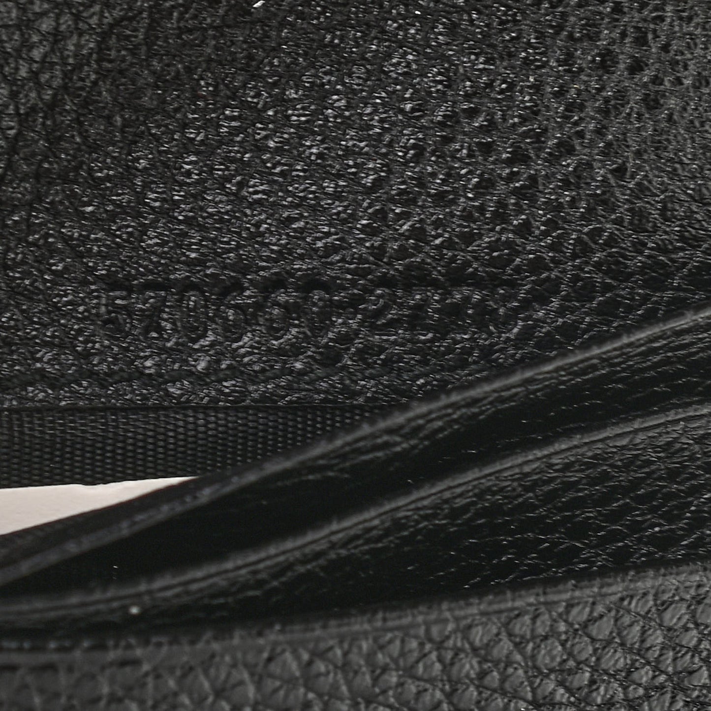 Grainy Calfskin Zumi Chain Card Case Wallet Black