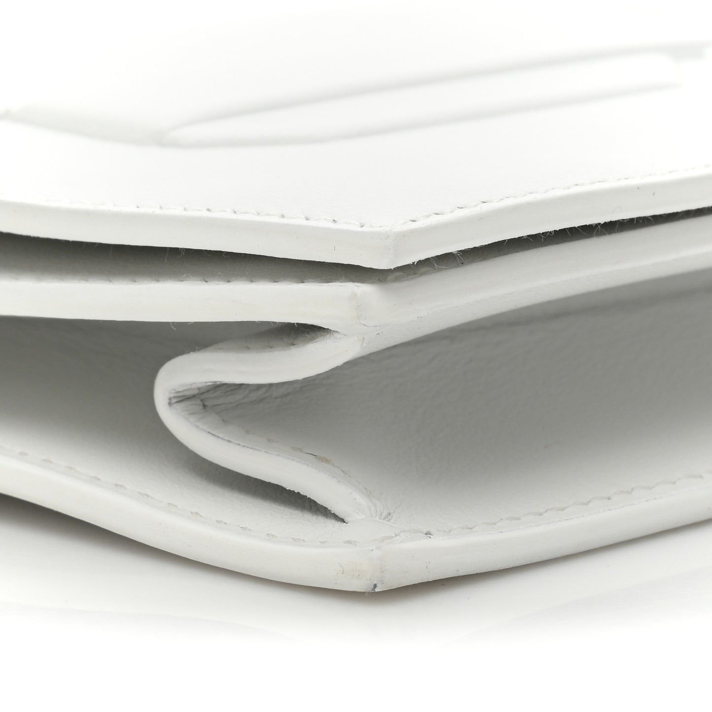 Swift Shadow Clutch 29 White