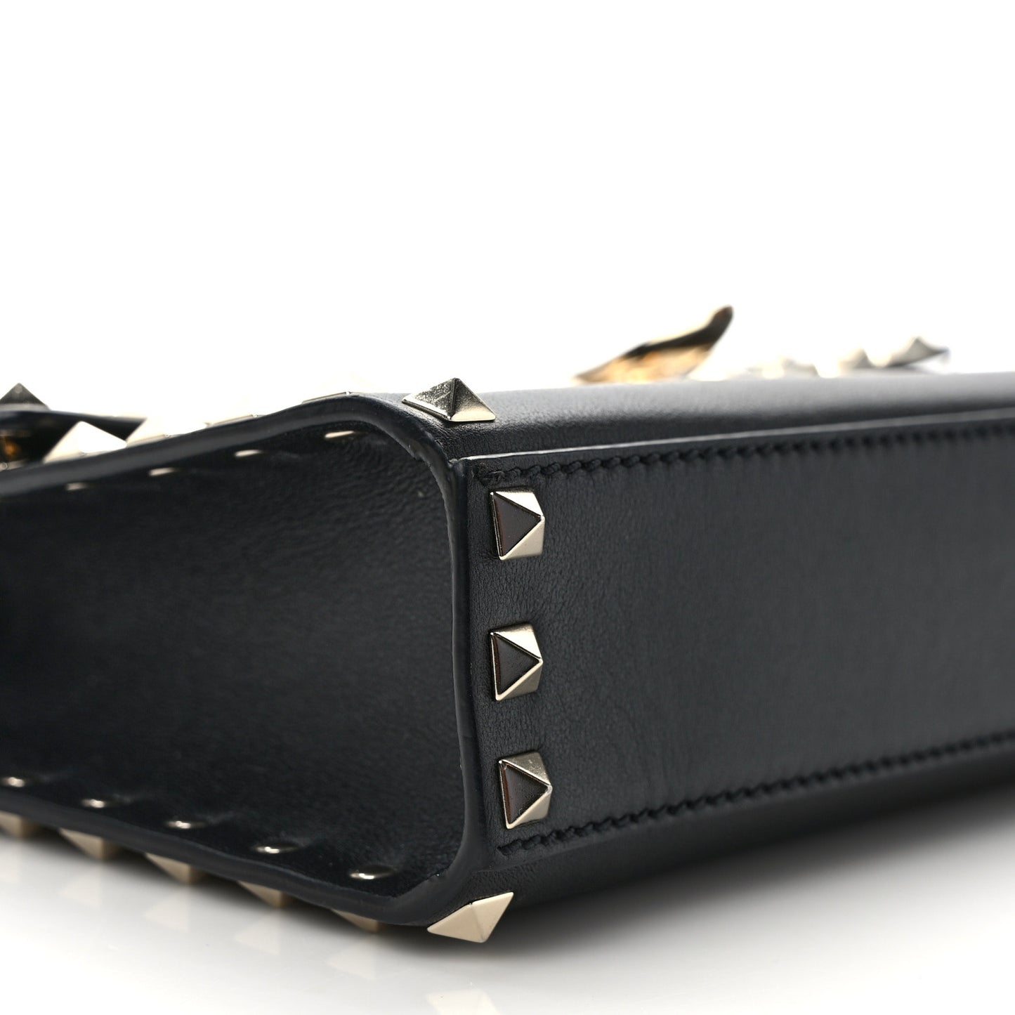 Vitello Medium Rockstud Flip Lock Crossbody Bag Black