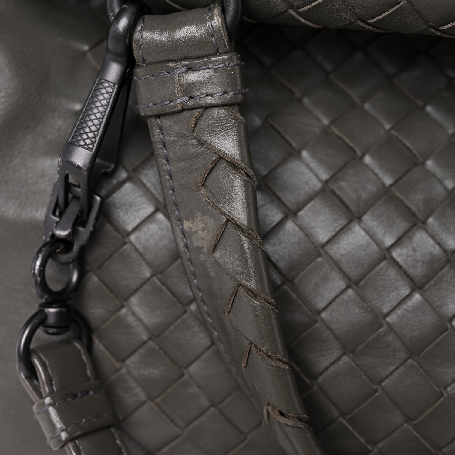 Bottega Veneta Calfskin Intrecciato Large Leggero Tote Kaki Fondente 40 of 43