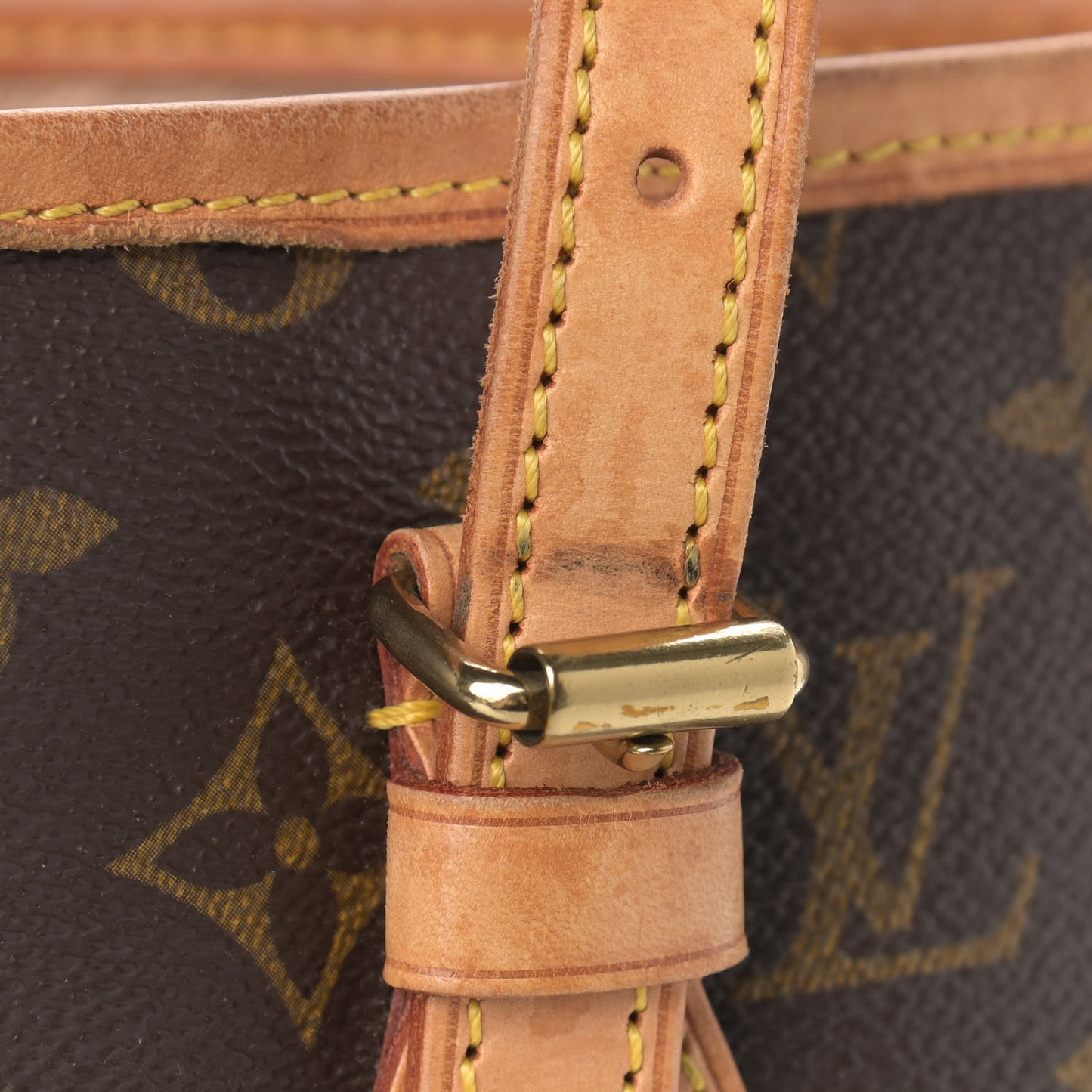 Monogram Petit Bucket 23
