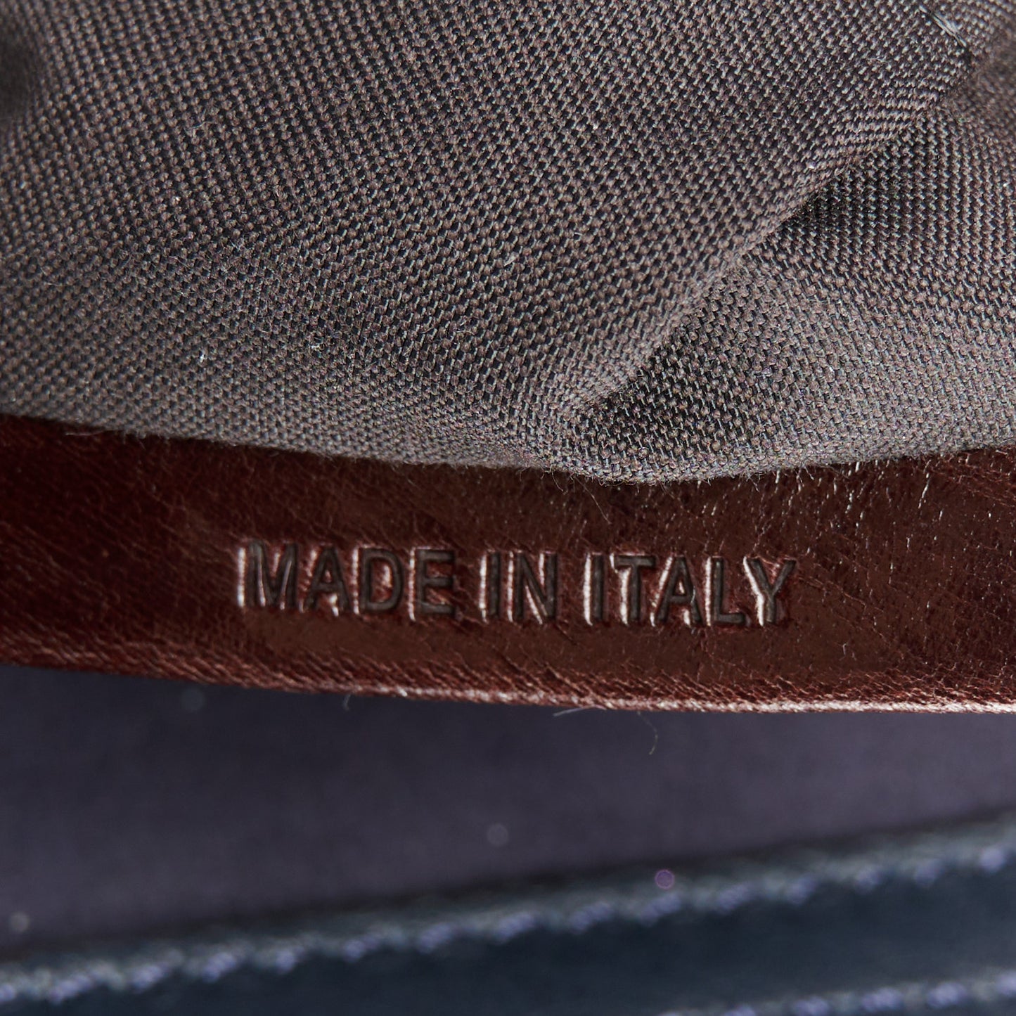 Vitello Seta Shiny Nappa Medium Peekaboo Iconic Satchel Blue Notte Ardesia