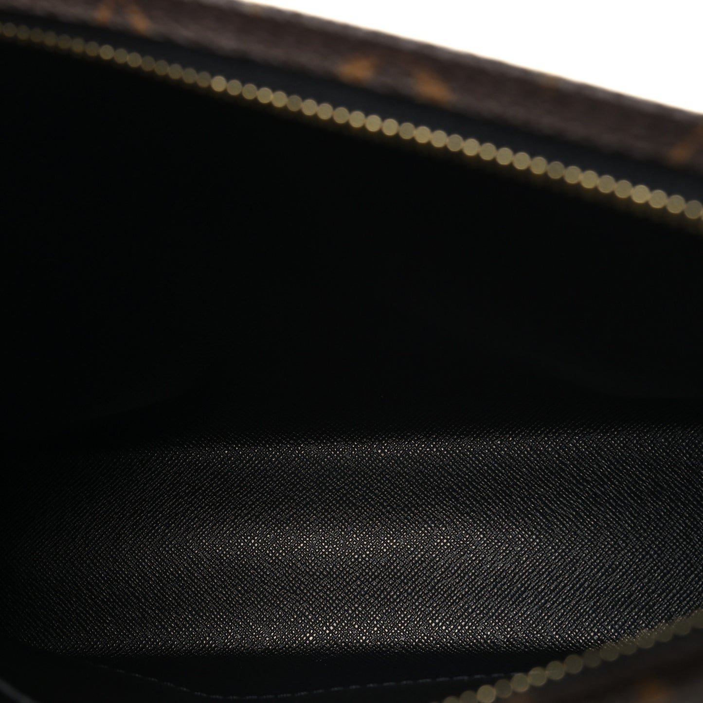 Monogram Poche Toilette NM