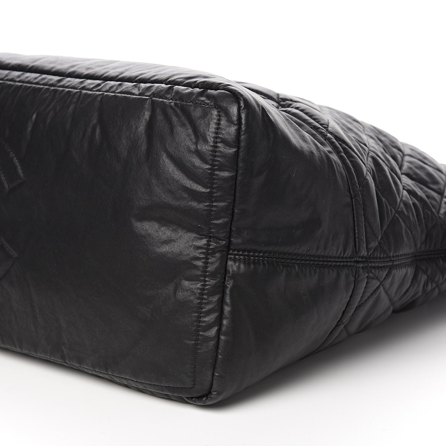 Coated Canvas Quilted Large Garment Travel Bag Black