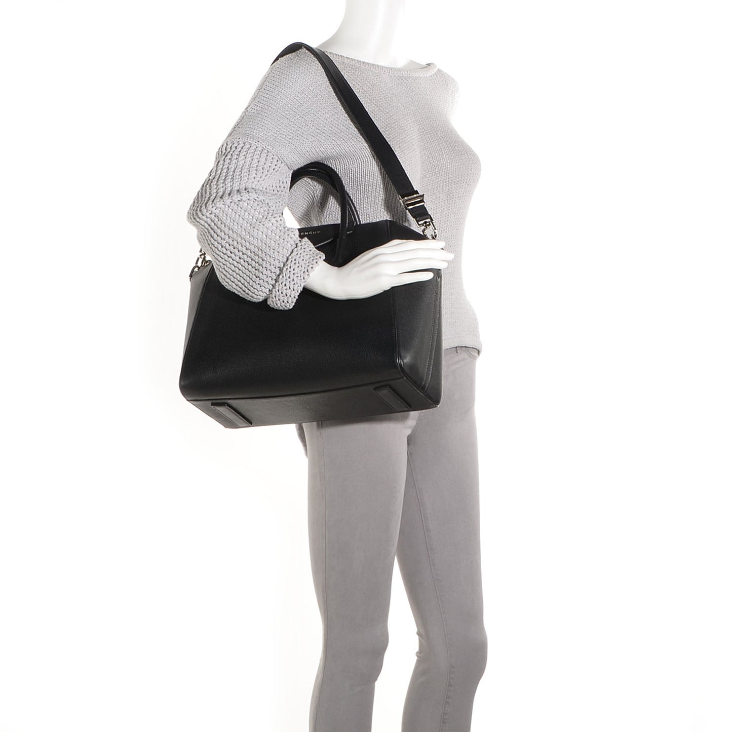 Sugar Goatskin Medium Antigona Black