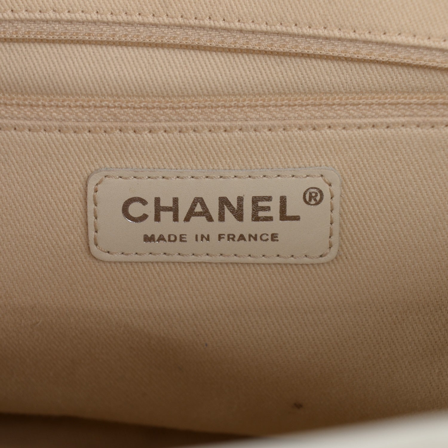 Chanel Calfskin Large Diamond Stitch Tote White 5 of 7