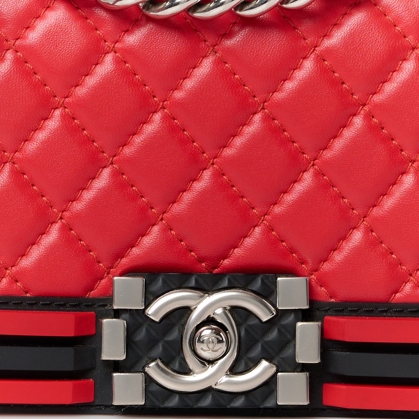 Lambskin Rubber Quilted Small Two Tone Boy Flap Red Black