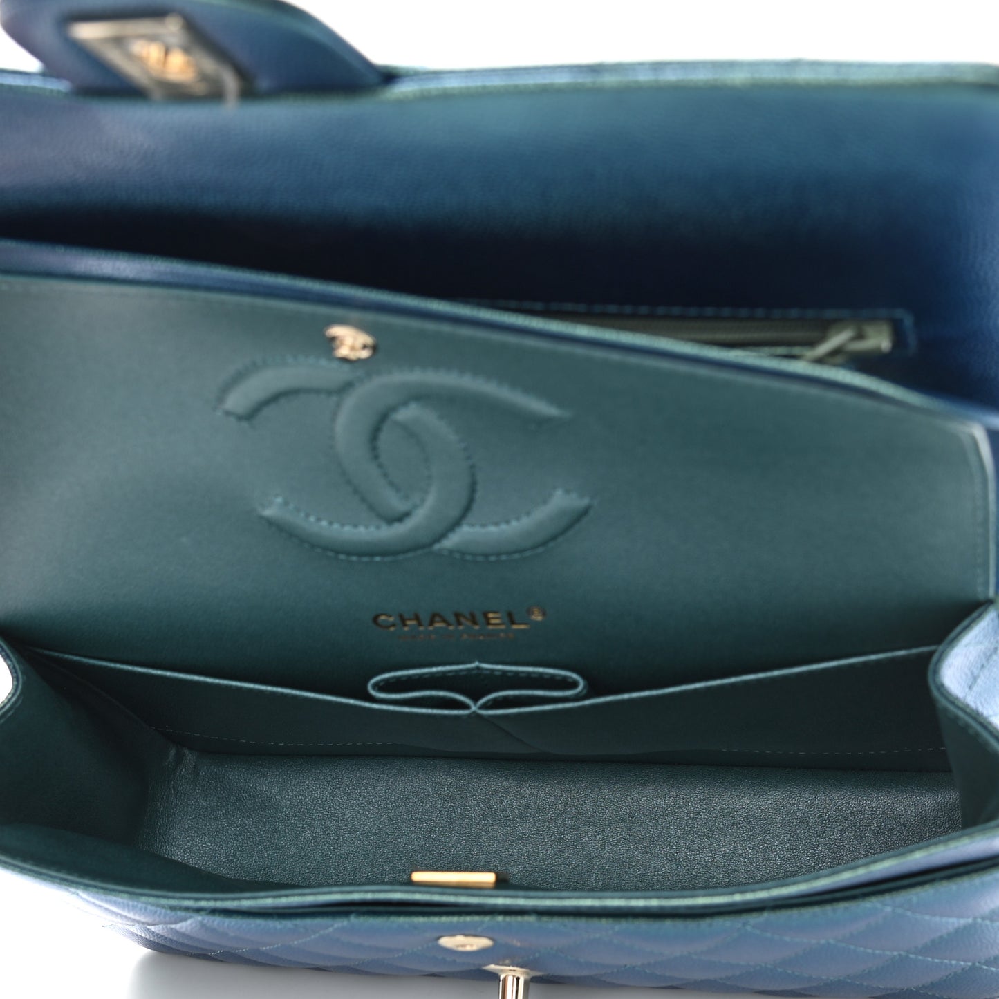 Iridescent Caviar Quilted Medium Double Flap Green