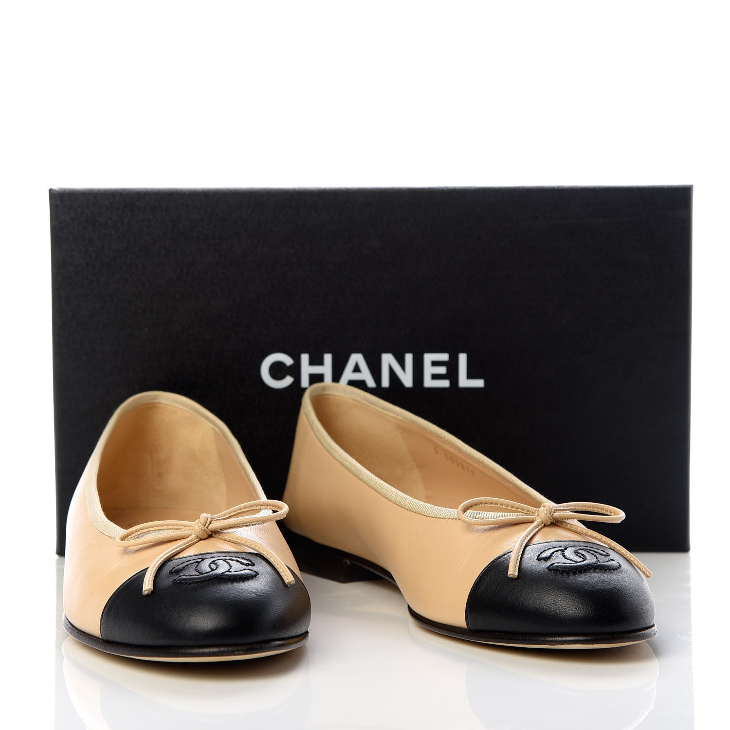 Chanel Lambskin Cap Toe CC Ballerina Flats 39.5 Beige Black 10 of 10