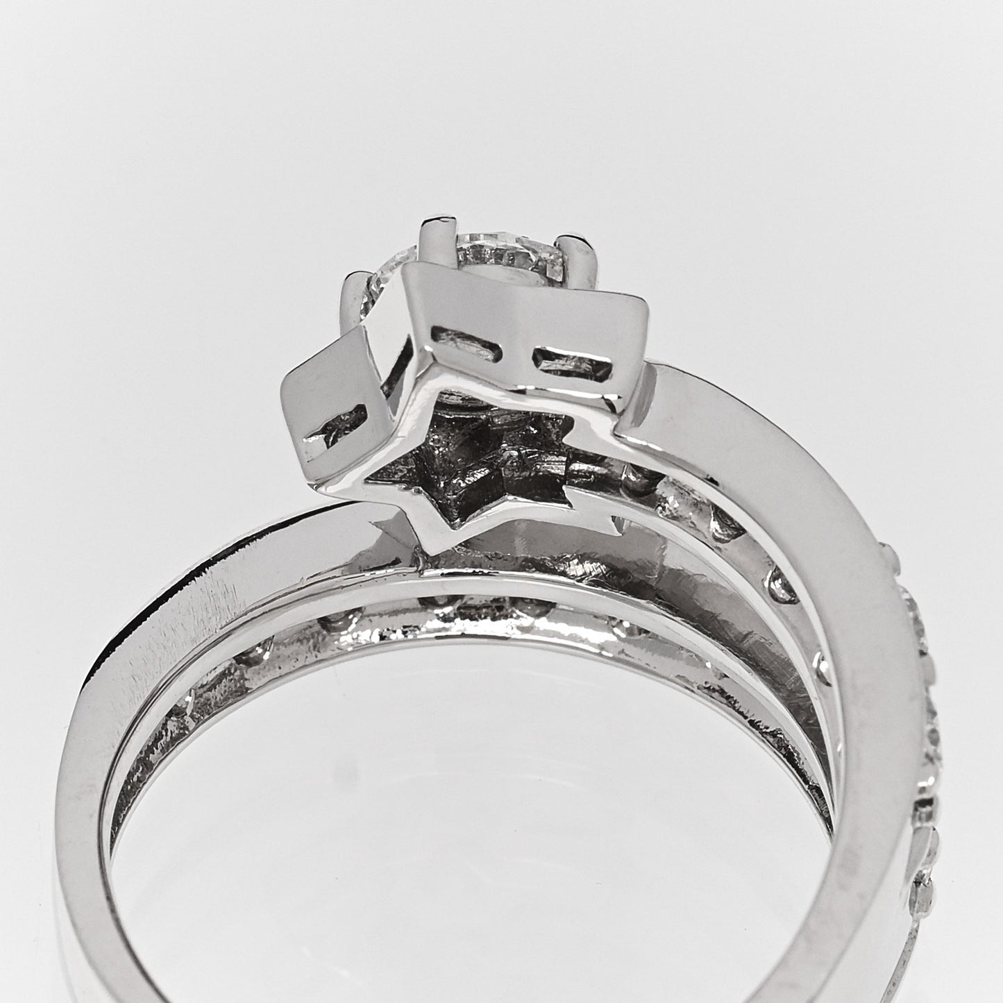 Platinum Diamond 1.50ctw Shooting Star Ring  53 6.5