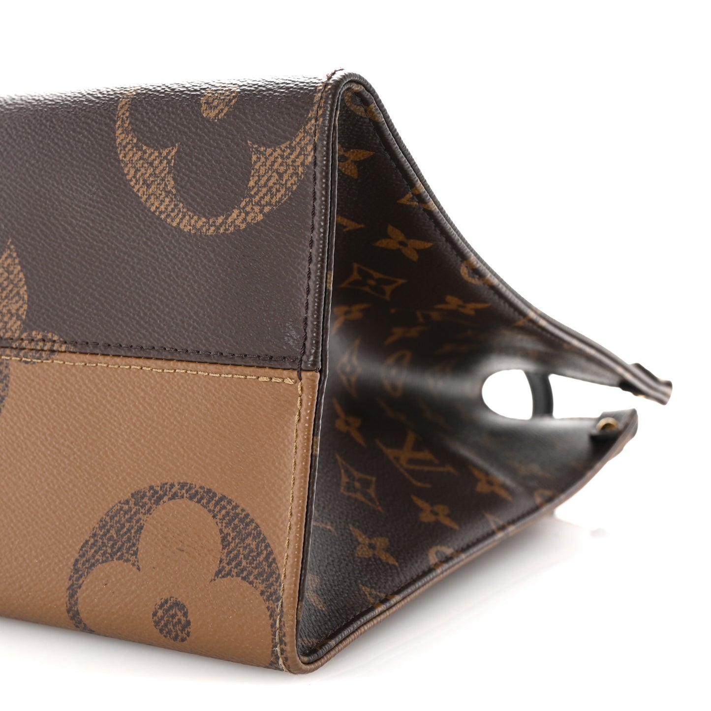Reverse Monogram Giant Onthego MM