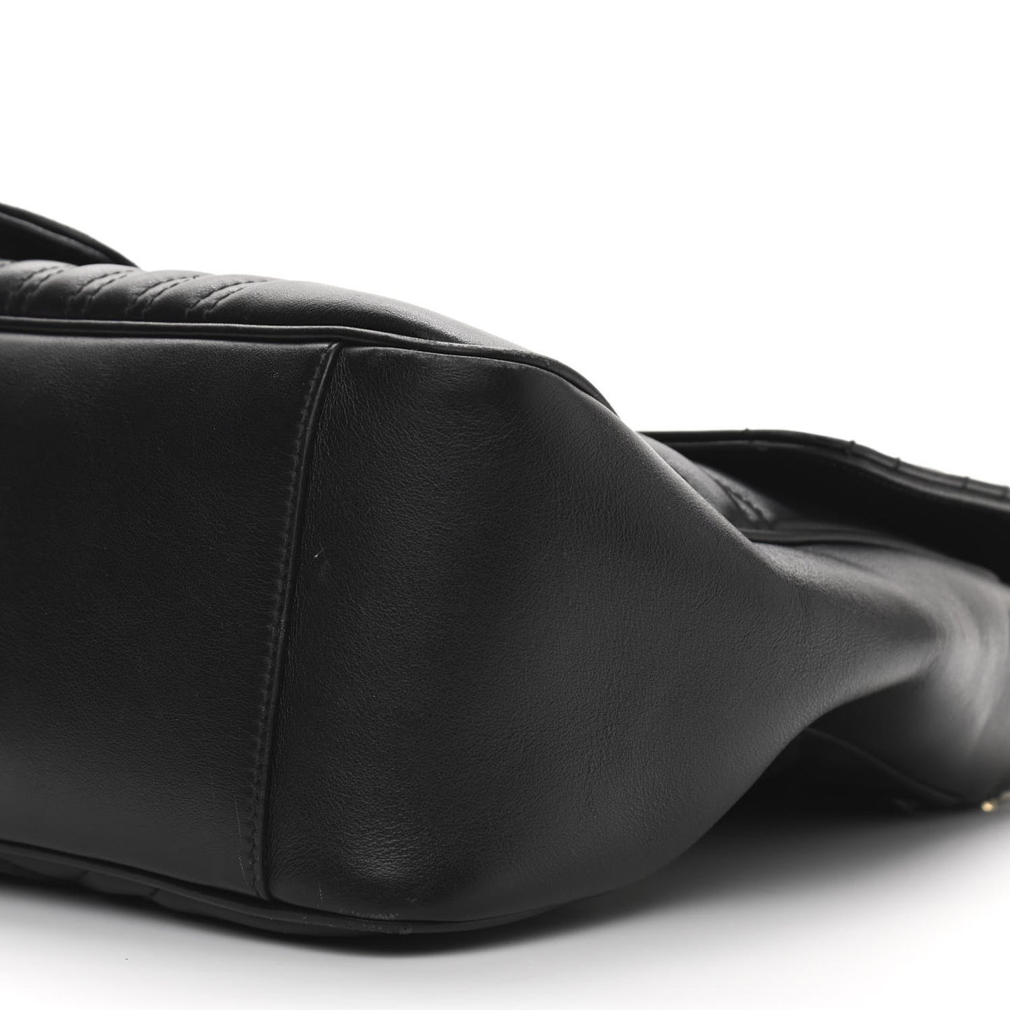 Calfskin Matelasse Medium GG Marmont Top Handle Shoulder Bag Black