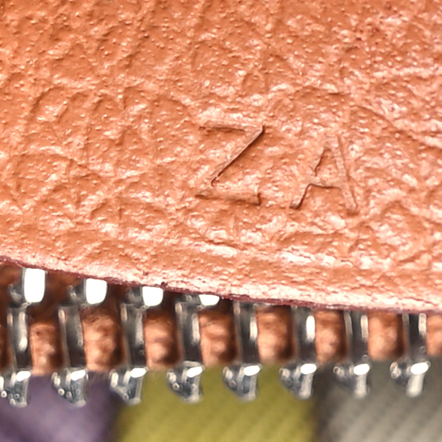 Evercolor Barenia Silk'In Compact Wallet Gold