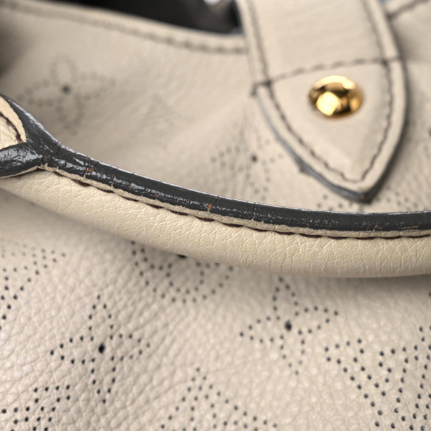 Louis Vuitton Mahina XL Ivory 21 of 29