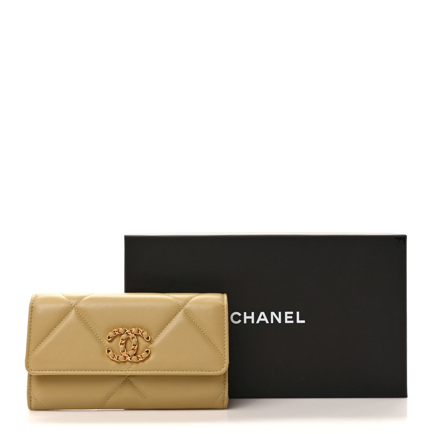 Lambskin Quilted Chanel 19 Flap Wallet Light Green