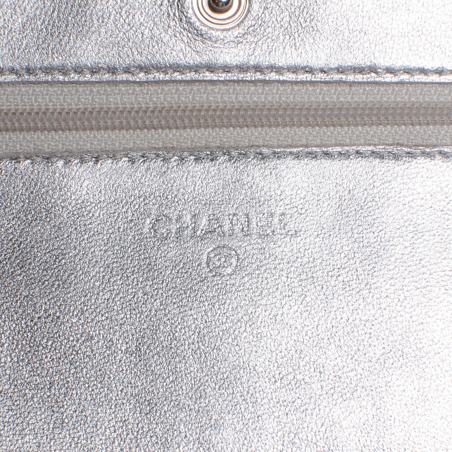 Lambskin Quilted Wallet On Chain Silver