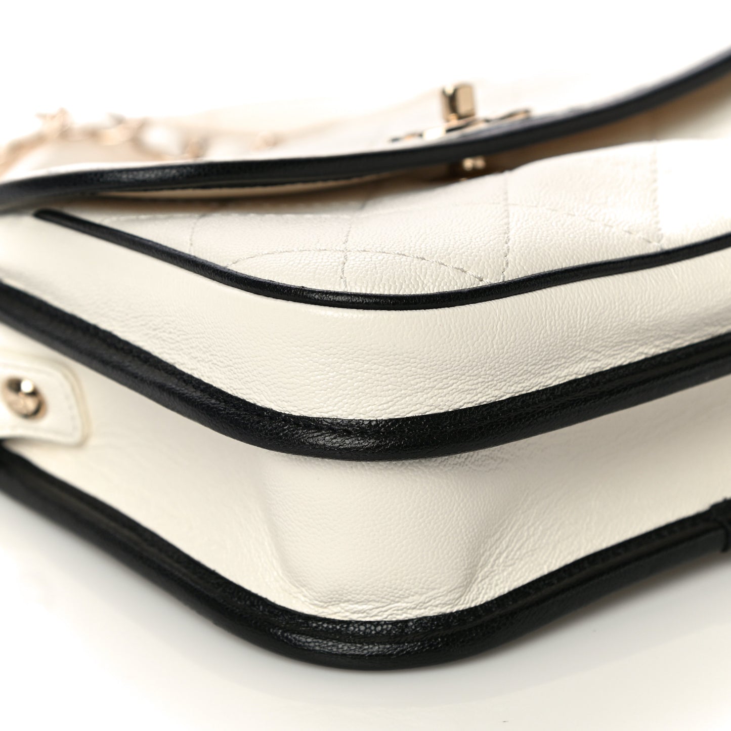 Caviar Quilted Round Messenger Flap White Black