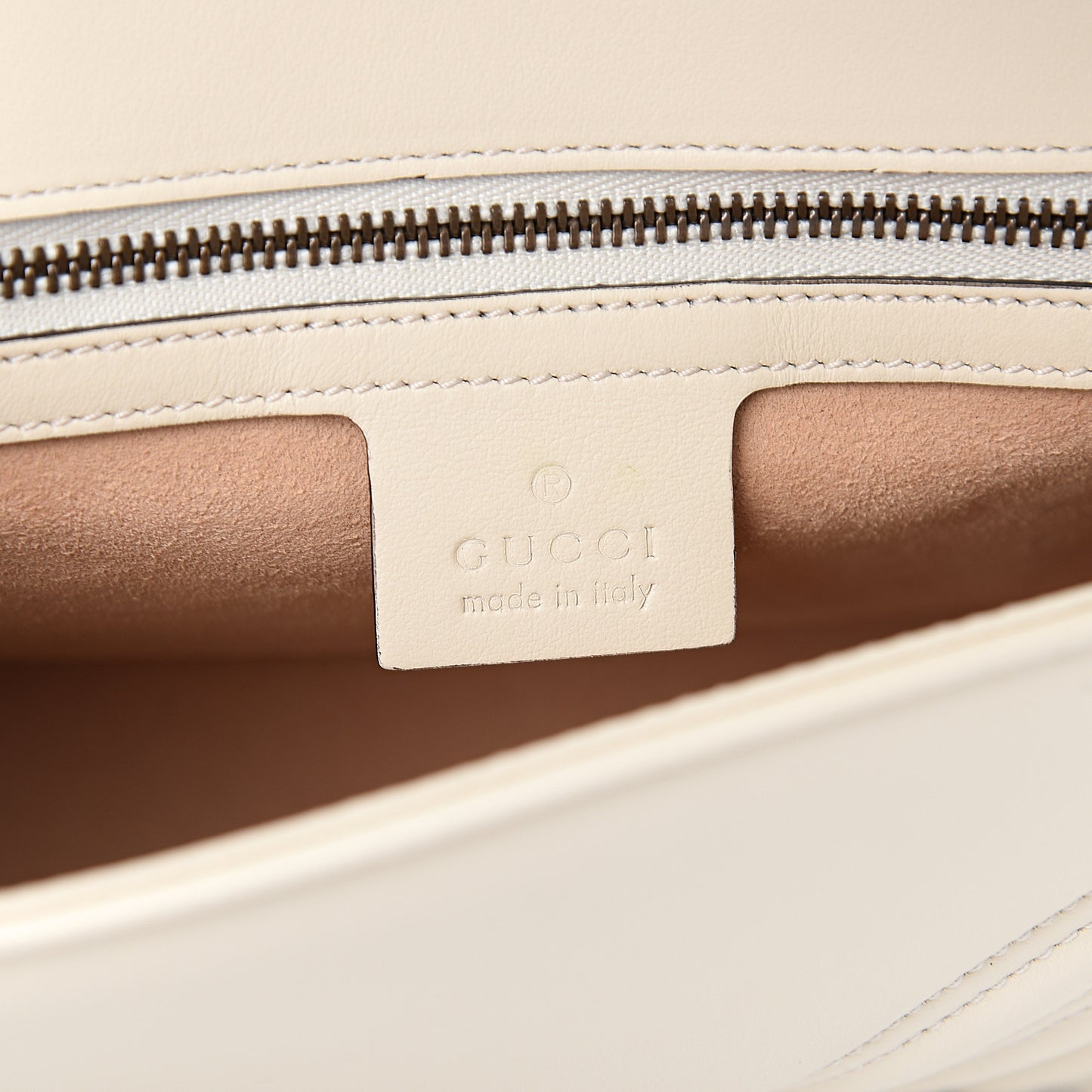 Calfskin Matelasse Small GG Marmont Shoulder Bag White