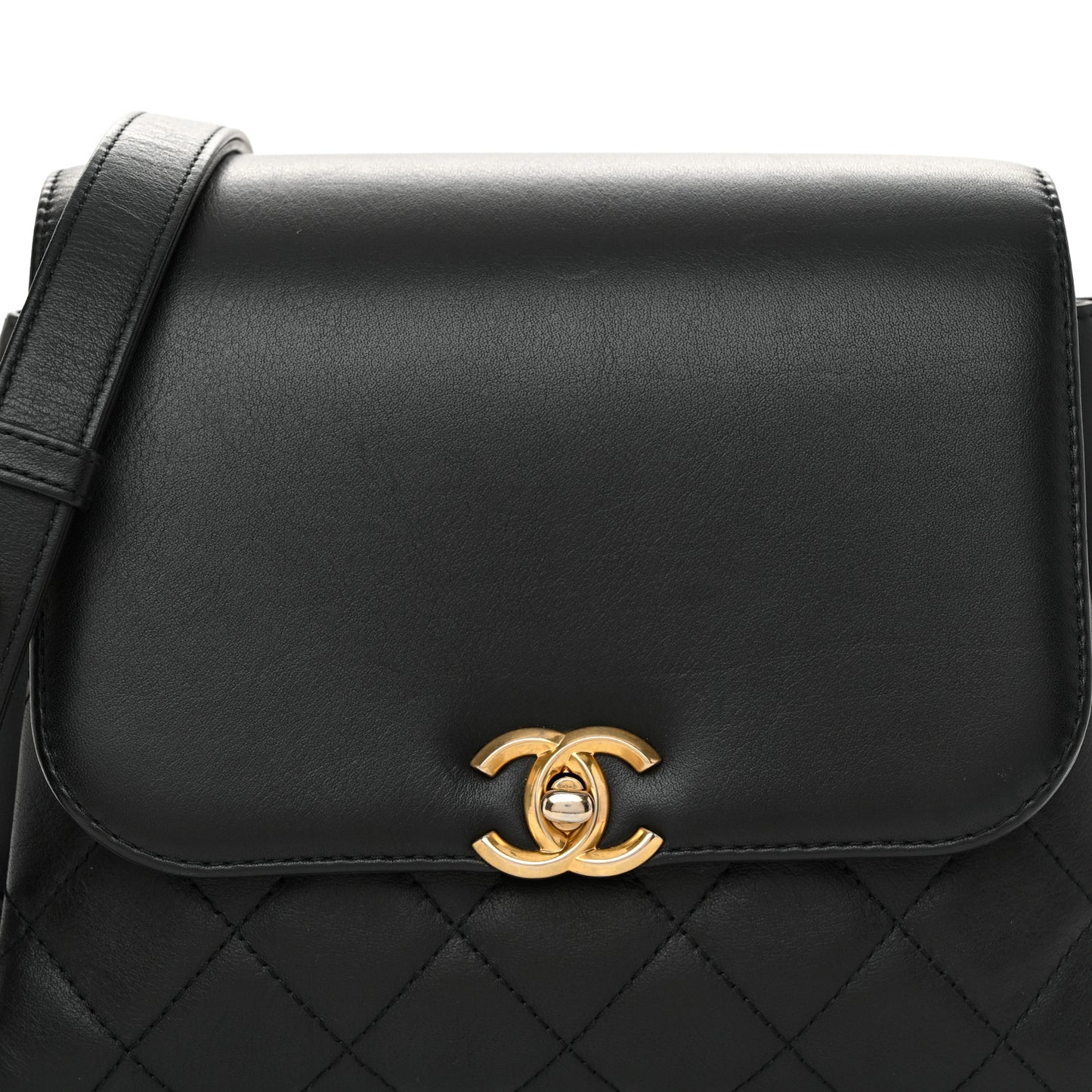 Calfskin Quilted Side Chain Compartment Flap Black
