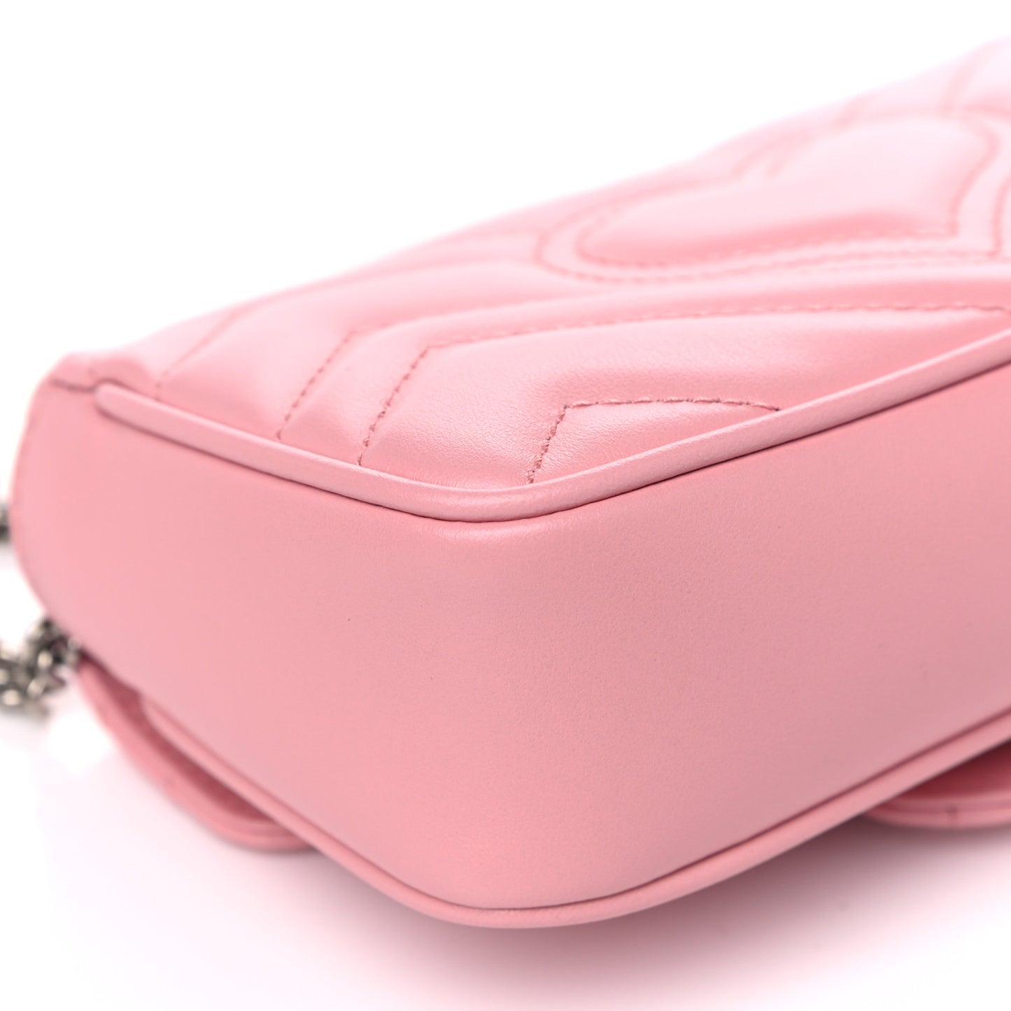 Calfskin Matelasse Super Mini GG Marmont Shoulder Bag Wild Rose