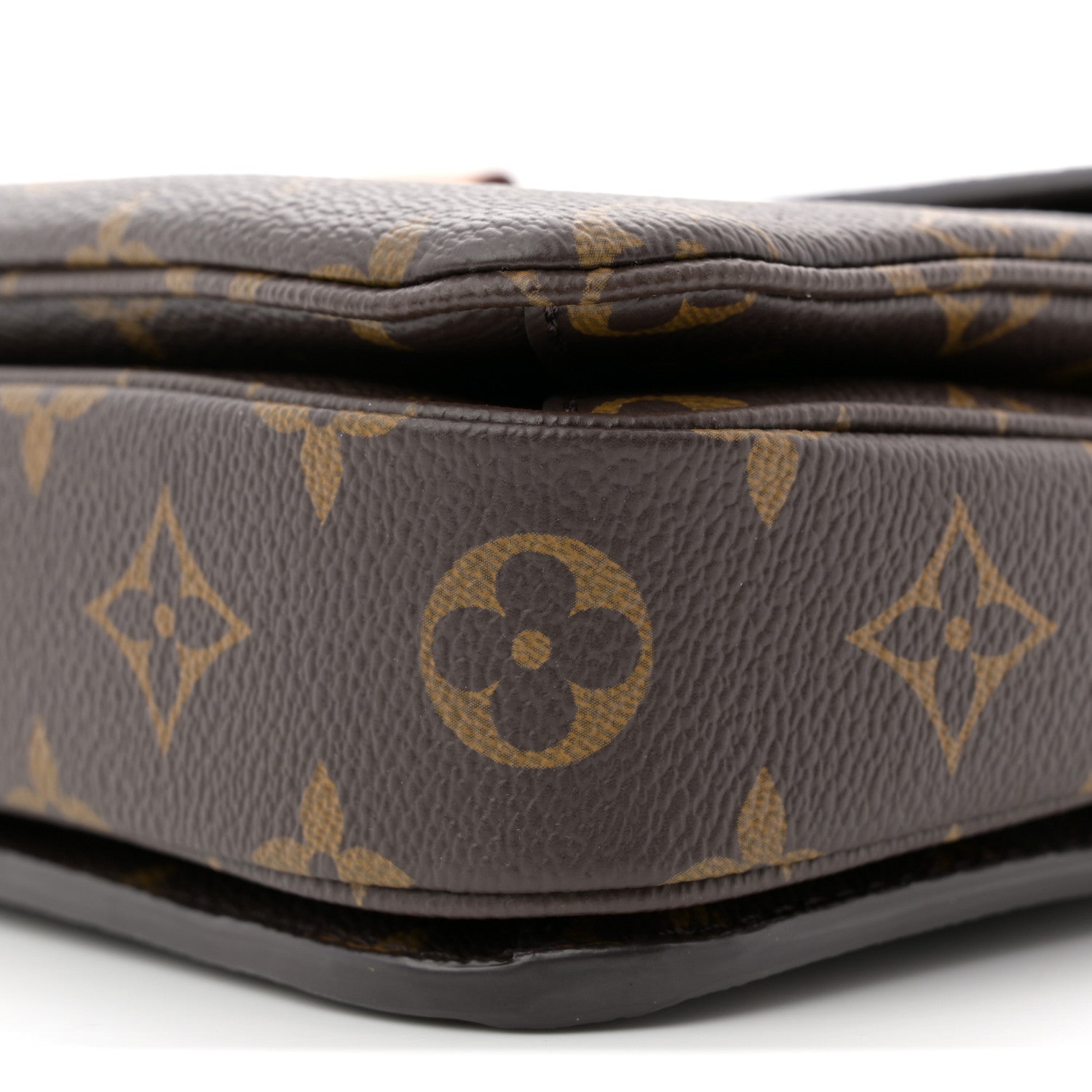 Louis Vuitton Monogram Pochette Metis 9 of 10