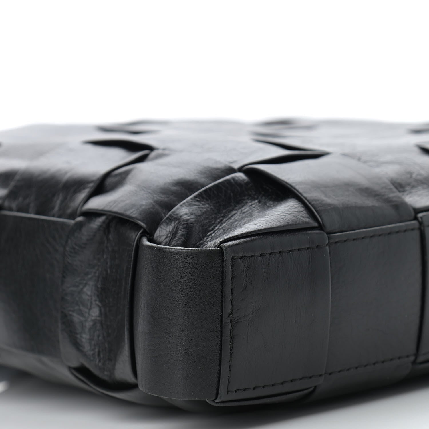 Bottega Veneta Paper Calfskin Maxi Intrecciato Cassette Messenger Black 9 of 10