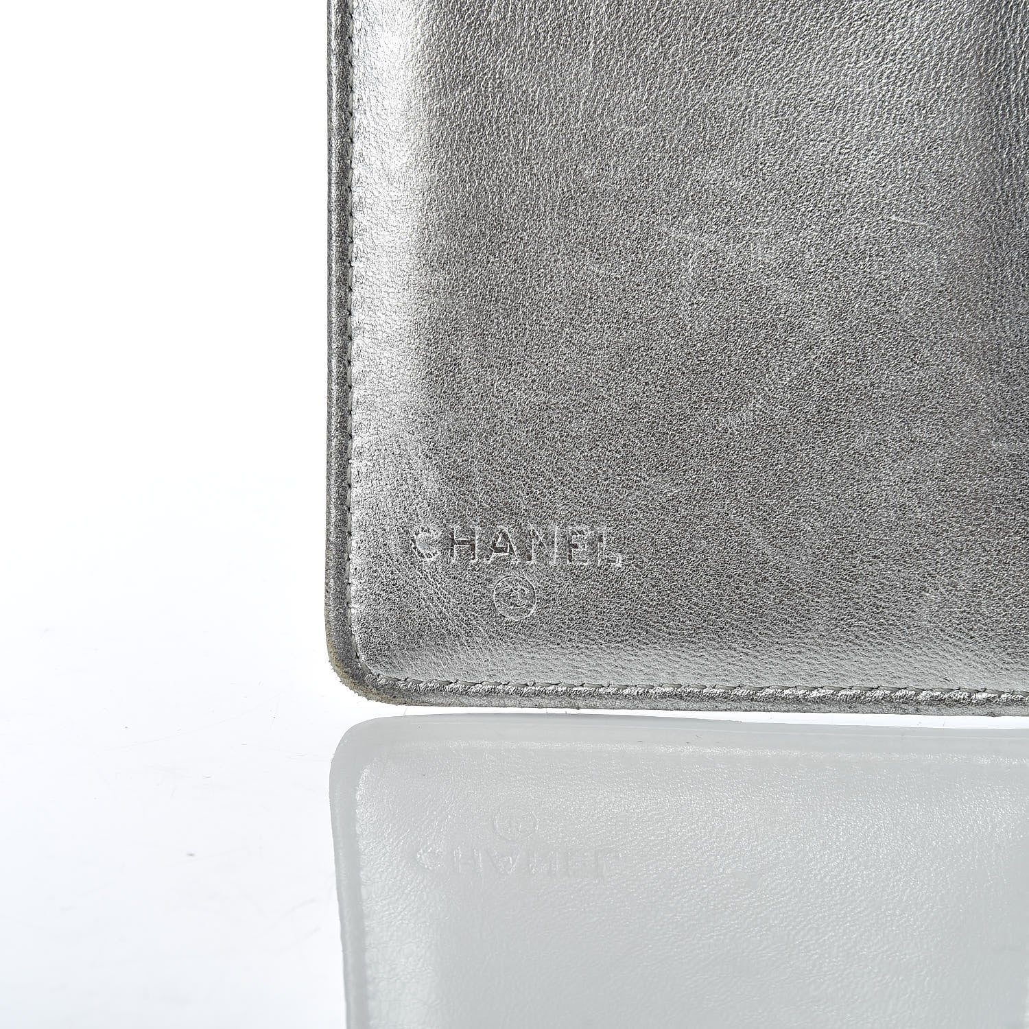 Chanel Metallic Patent Calfskin Quilted Lucky Symbols Yen Wallet Silver 6 of 19