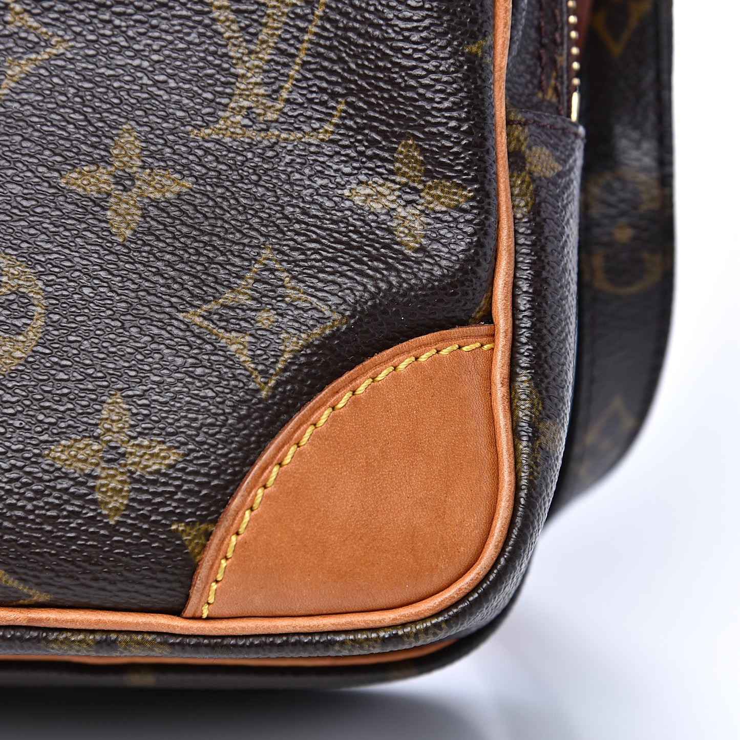 Monogram Amazone