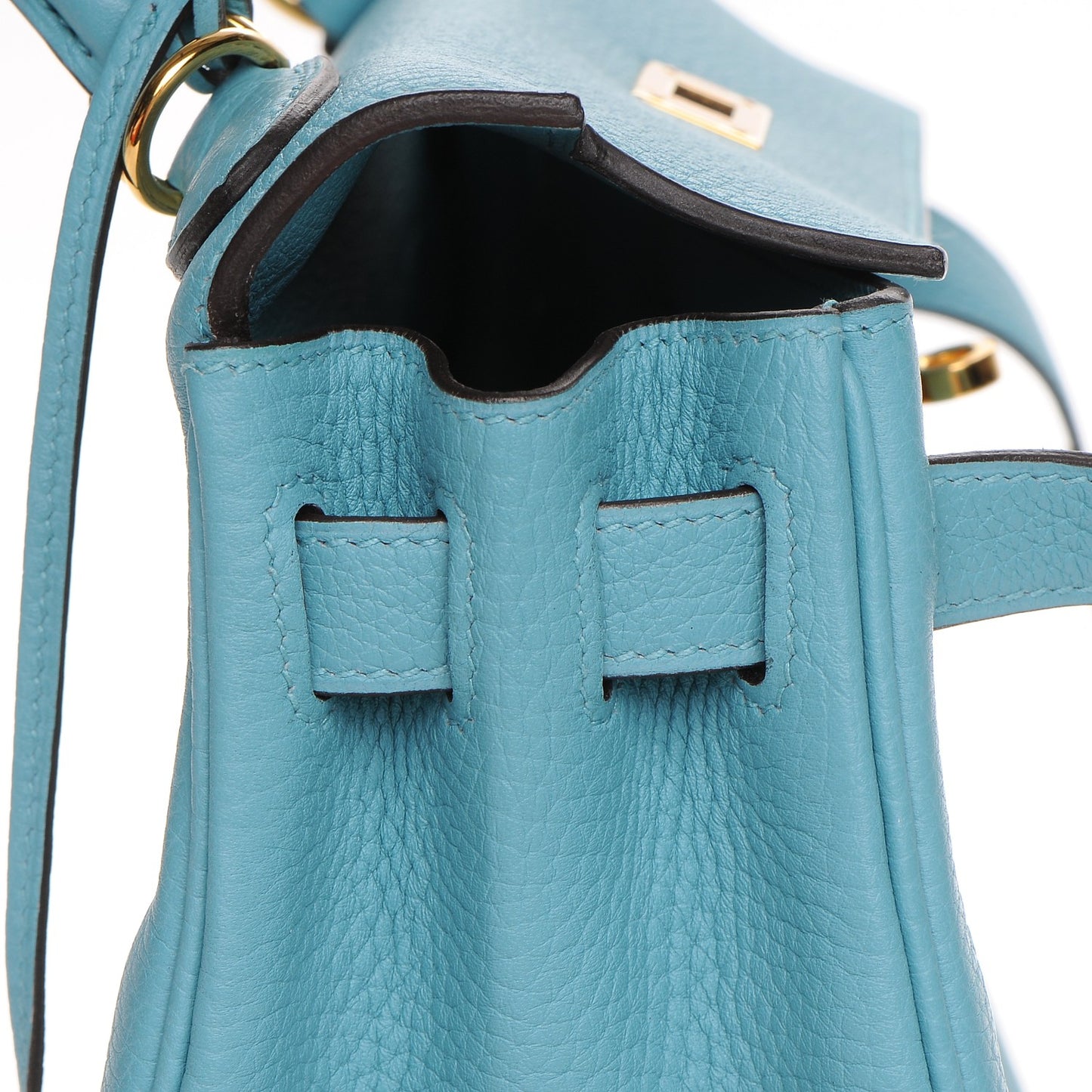 Taurillon Clemence Kelly Retourne 28 Bleu Saint Cyr
