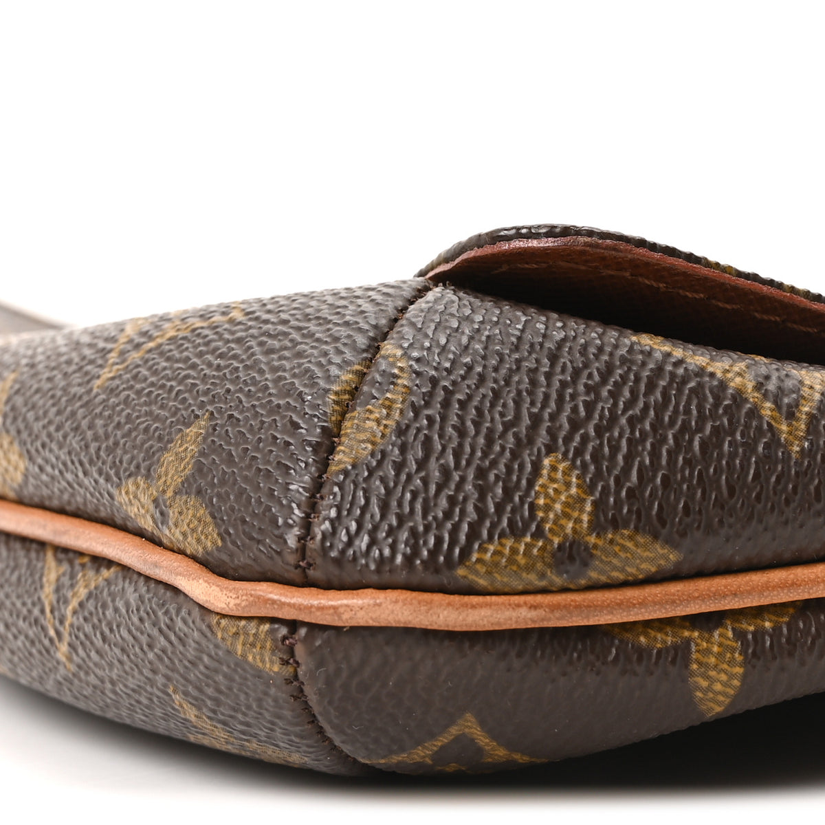 Louis Vuitton Monogram Musette Tango 9 of 9