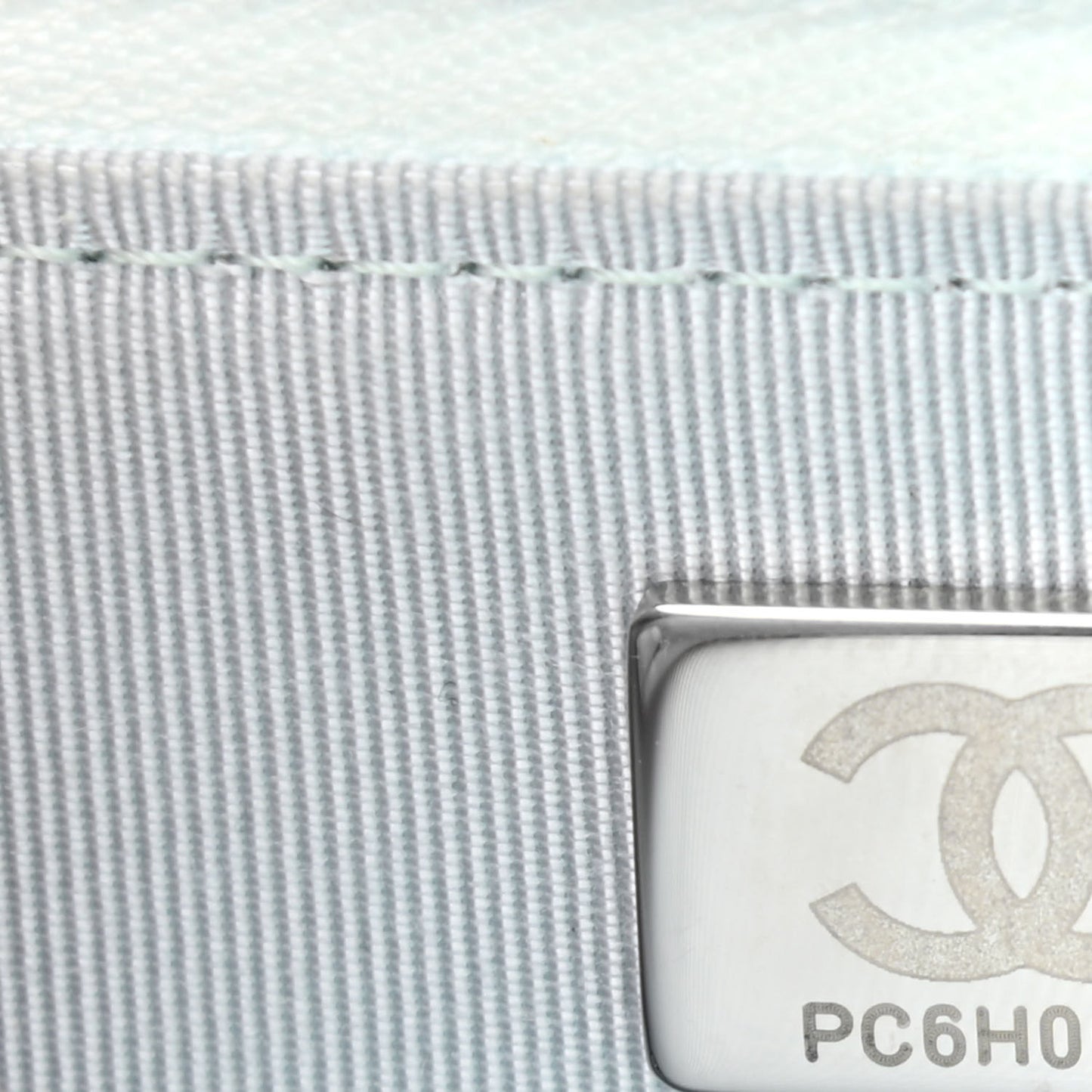 Caviar Quilted Wallet On Chain WOC Light Blue