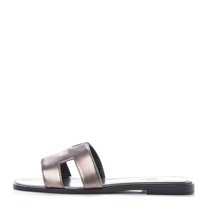 Hermes Metallic Nappa Oran Sandals 38.5 Or Vieilli 1 of 8