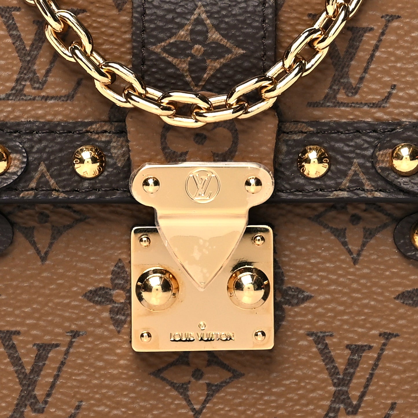 Reverse Monogram Essential Trunk NM