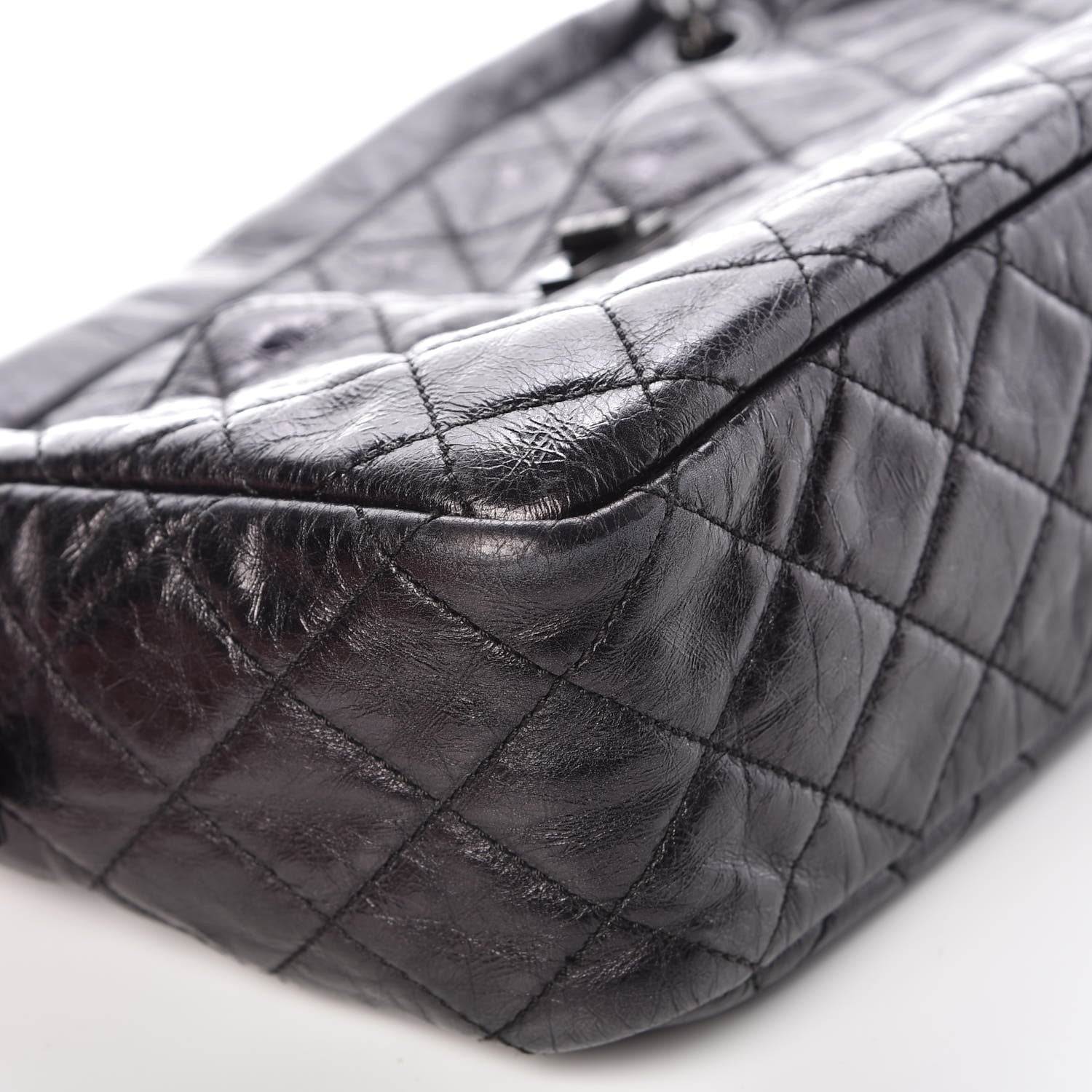 Chanel Metallic Aged Calfskin Quilted Medium Reissue Camera Case Black 13 of 15