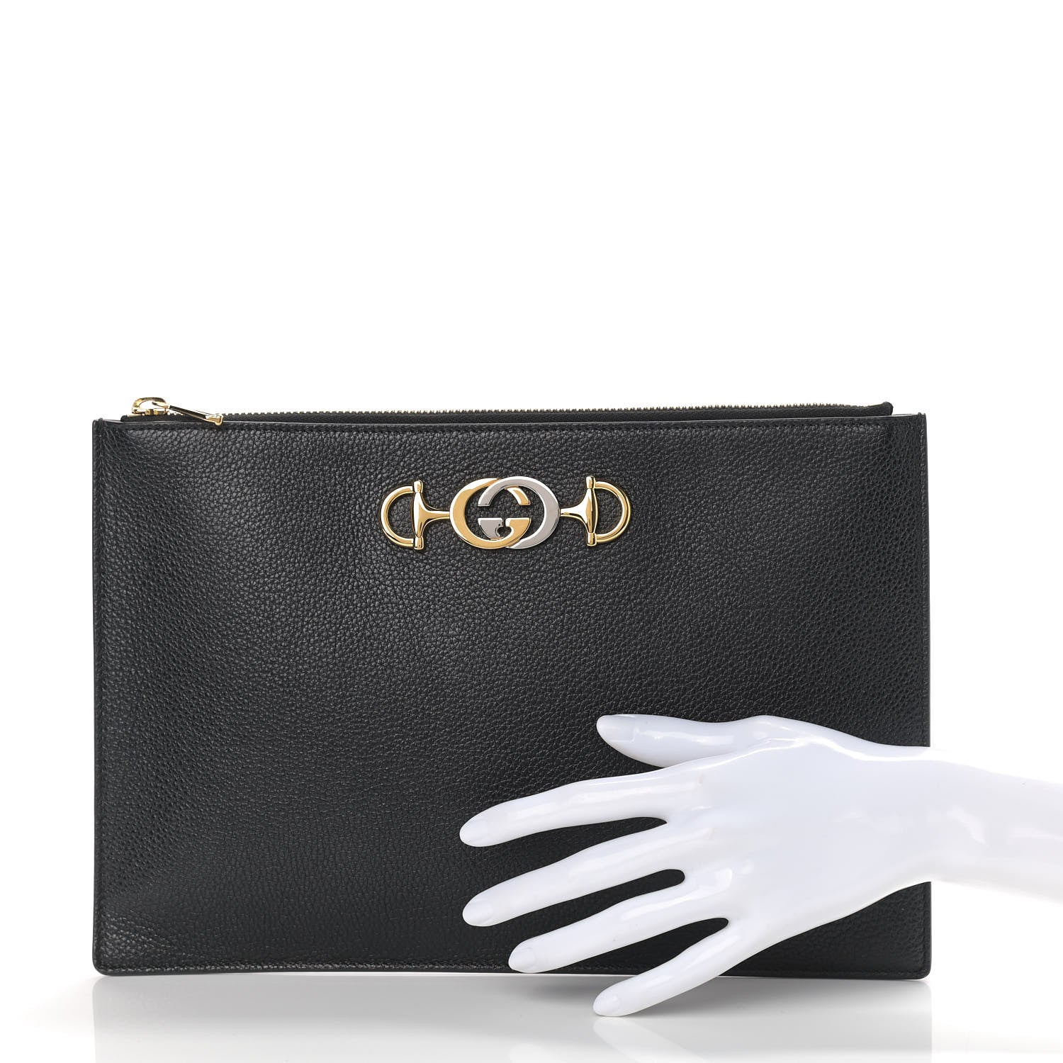 Gucci Grainy Calfskin Zumi Pouch Black 2 of 9