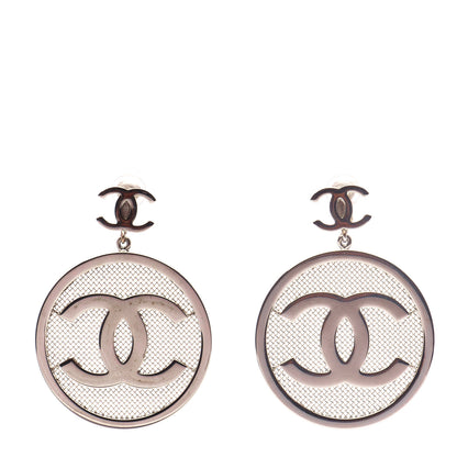 Chanel Metal Mesh Circle CC Clip On Earrings Gold 1 of 5