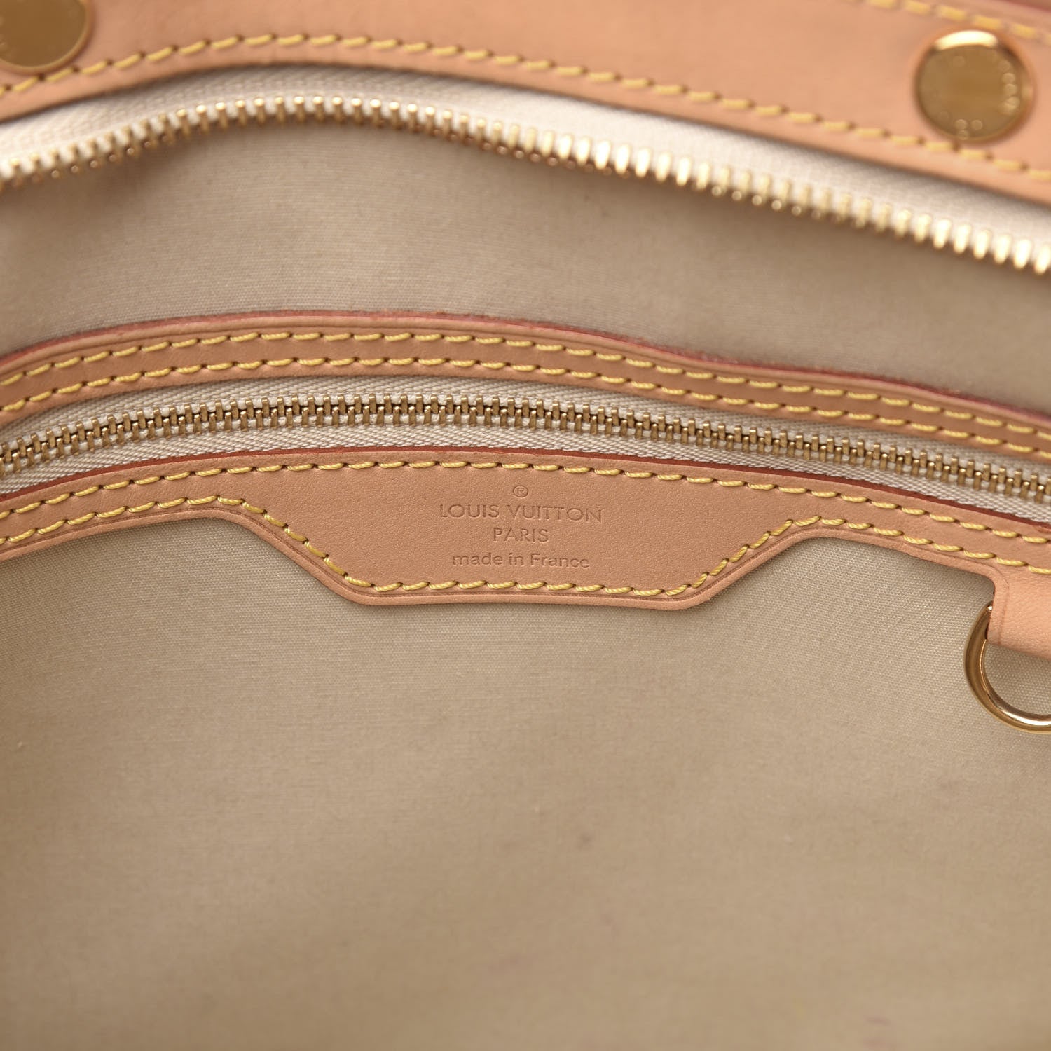 Louis Vuitton Vernis Brea MM Blanc Corail 7 of 12