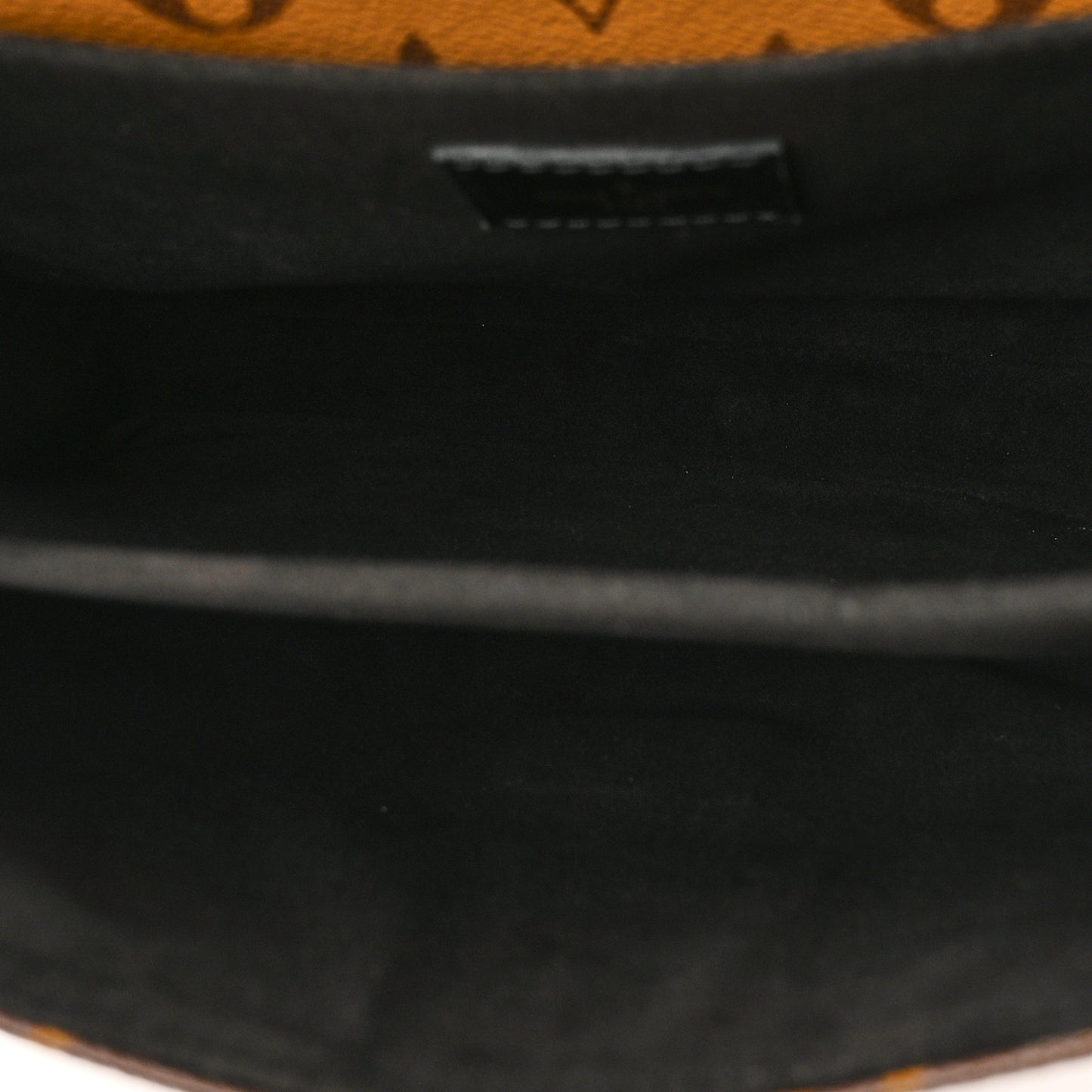 Reverse Monogram Pochette Metis